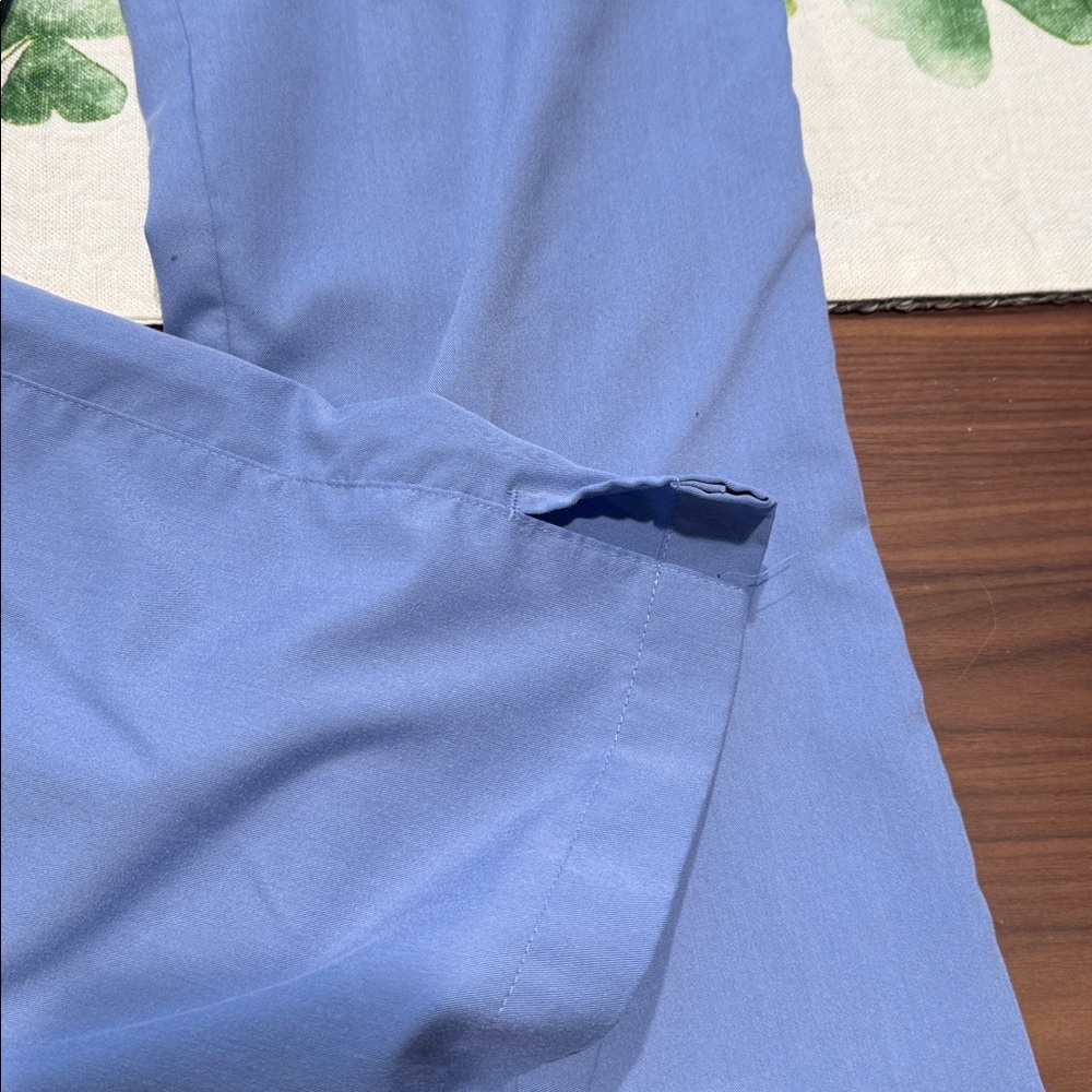 Grey’s Anatomy scrub set - Picture 5 of 7